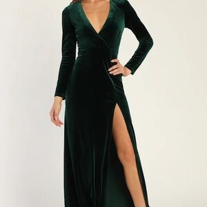 Lulu's emerald Green Velvet Long Sleeve Dress size small high side slit